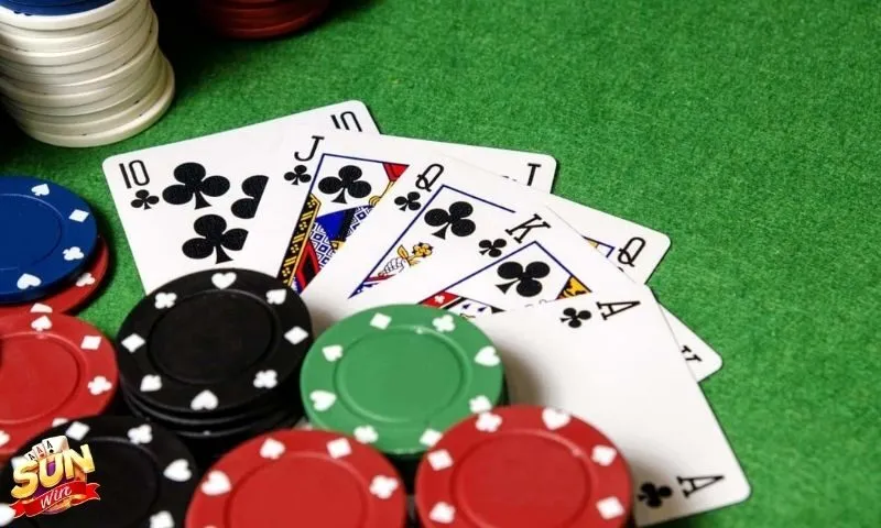 Game bài Phỏm: Không chỉ là “ăn bài” Game bài Phỏm: Không chỉ là “ăn bài”